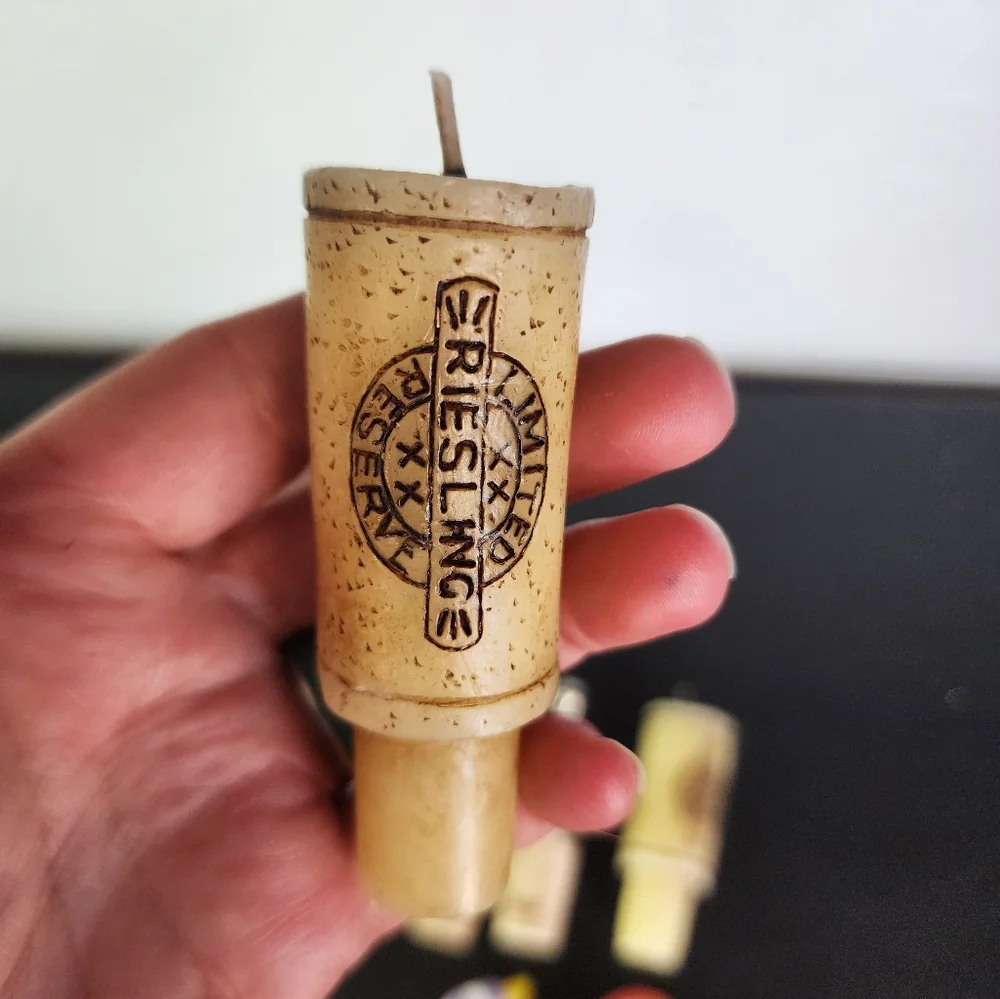Lot Of Wine‎ Stoppers